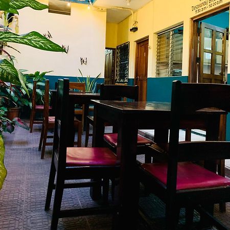 Hostal Fachente León المظهر الخارجي الصورة